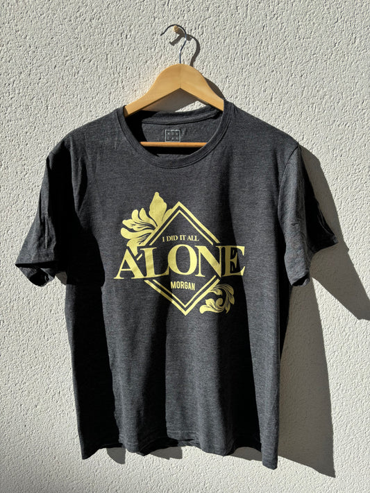 Camiseta Alone Gris