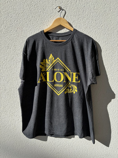 Camiseta Alone Gris